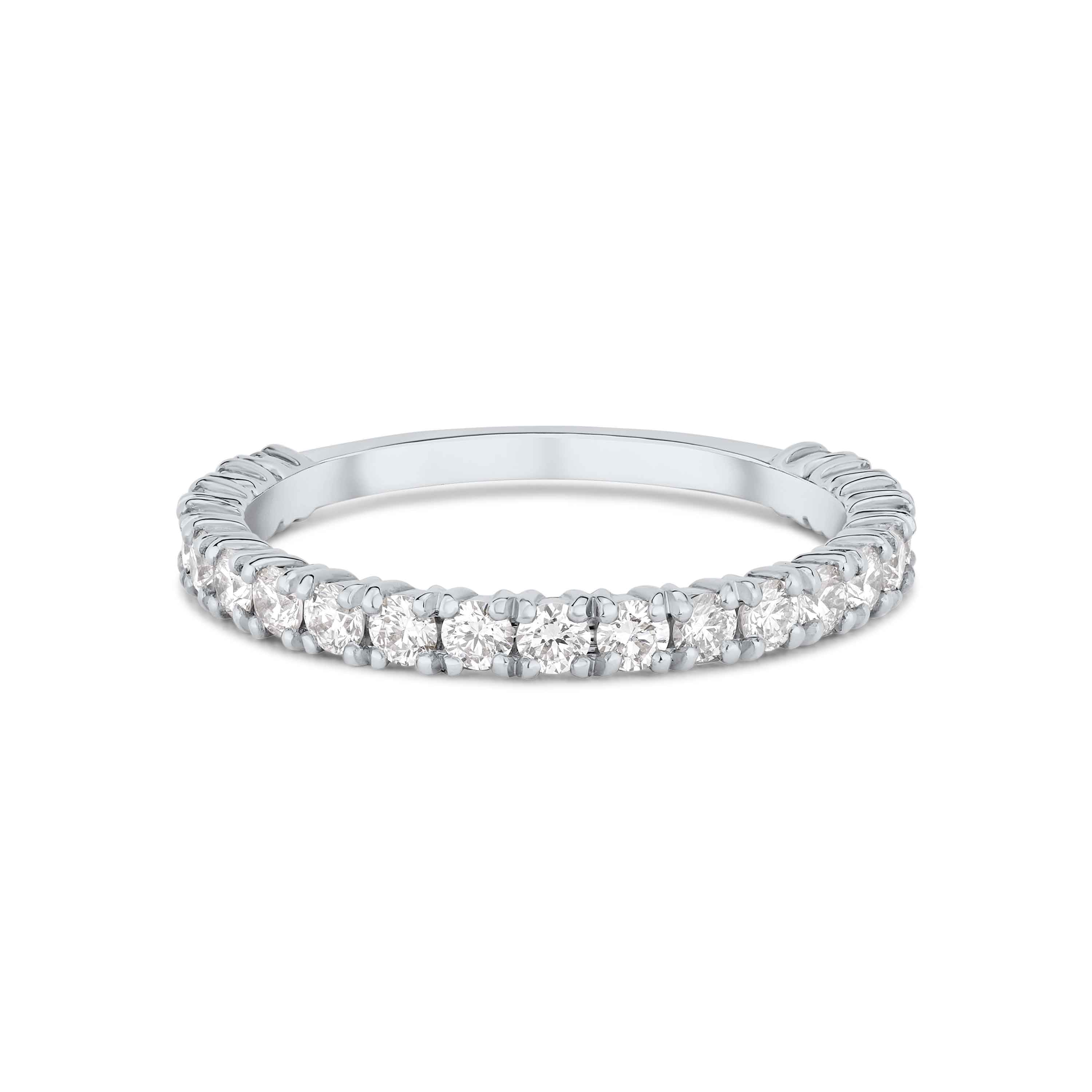 Micro-claw Canadian diamond band in platinum