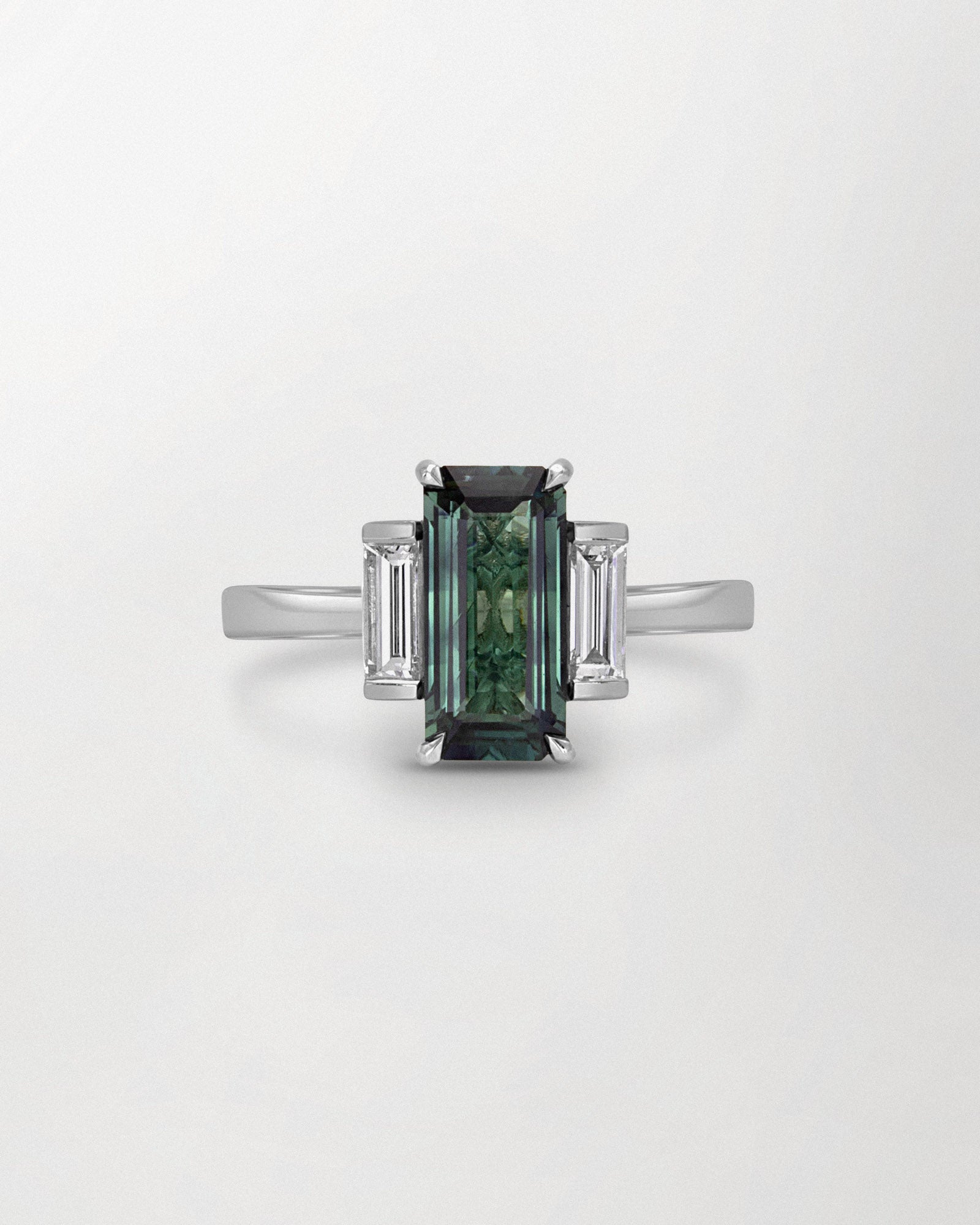Dàna Ring – Moira Patience