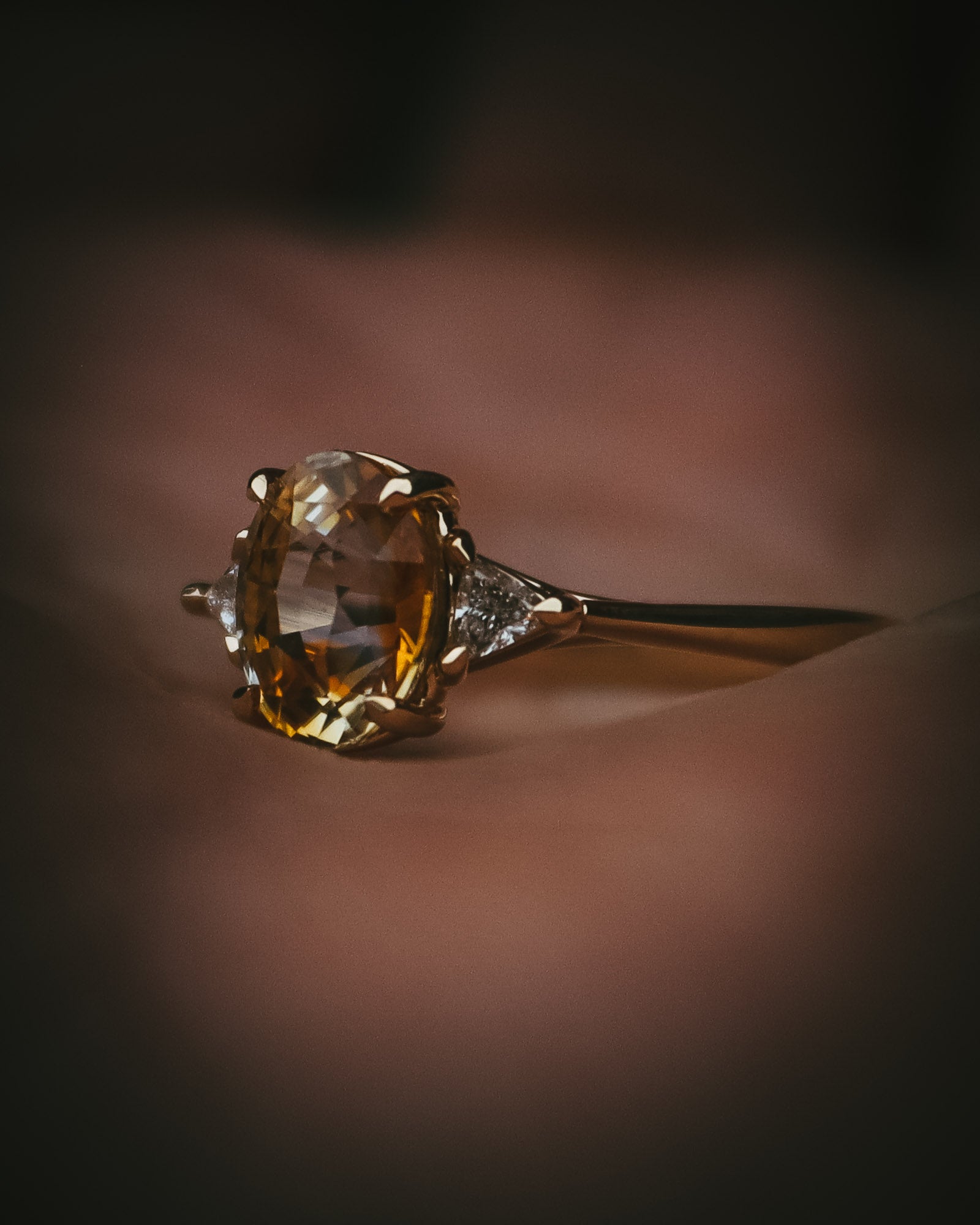 Fidra oval bi-colour natural sapphire ring; side profile